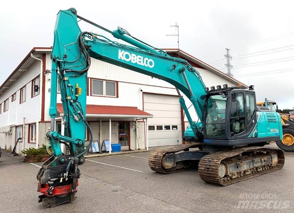 Kobelco SK210LC-10 Гусеничные экскаваторы