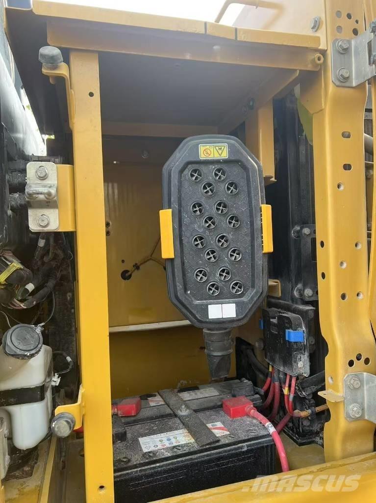 CAT 320 GC Гусеничные экскаваторы