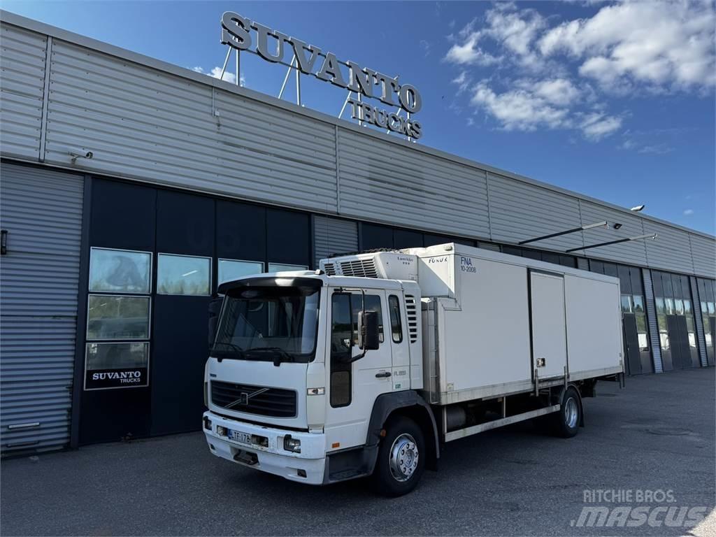 Volvo FL220 Грузовики-Фургоны