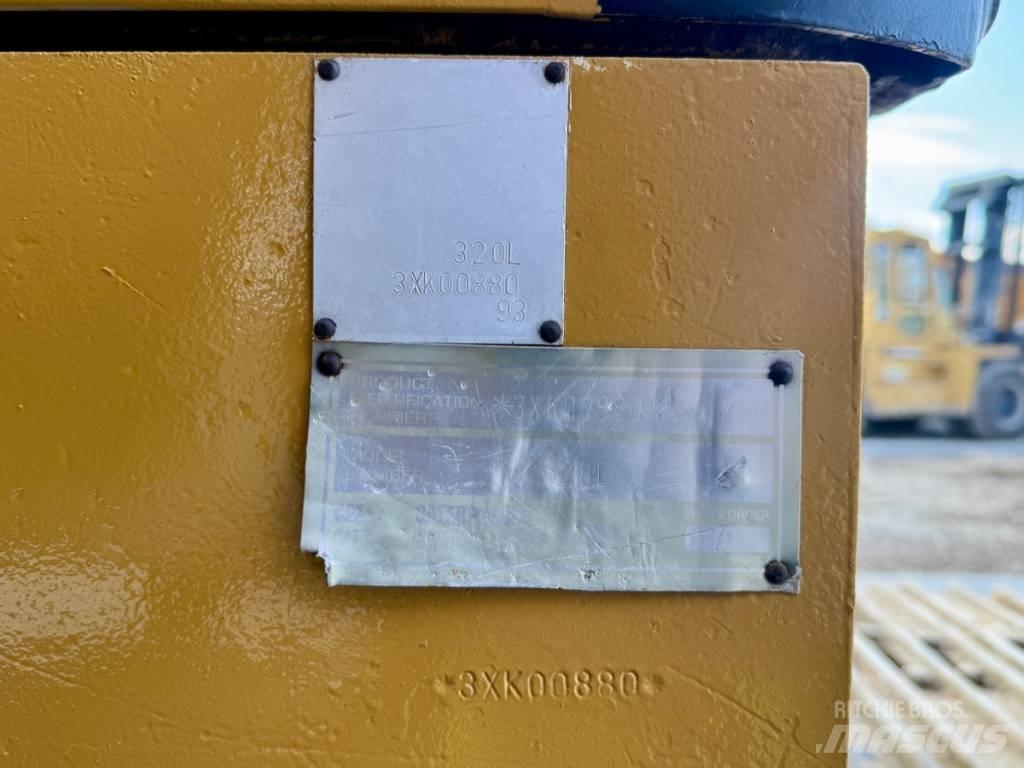 CAT 320 L Гусеничные экскаваторы