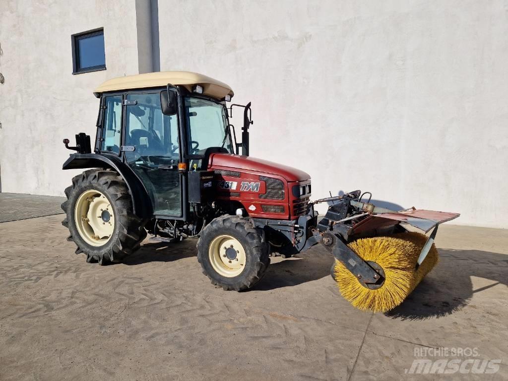 TYM T431 P569 Трактора