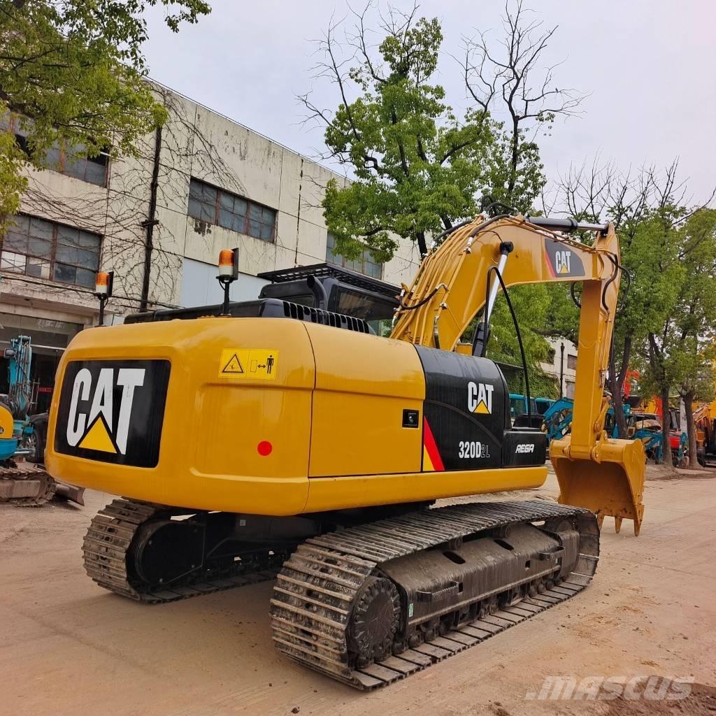 CAT 320 D2L Гусеничные экскаваторы