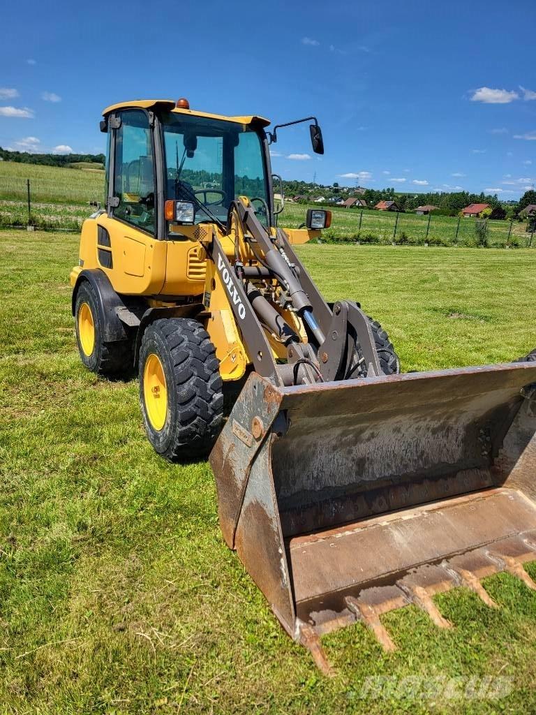 Volvo L 25 F Фронтальные погрузчики