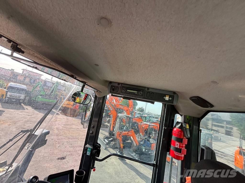 Hyundai HL 757-9 A Фронтальные погрузчики