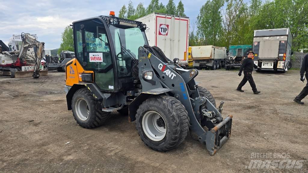 GiANT V 6004 T Малые погрузчики