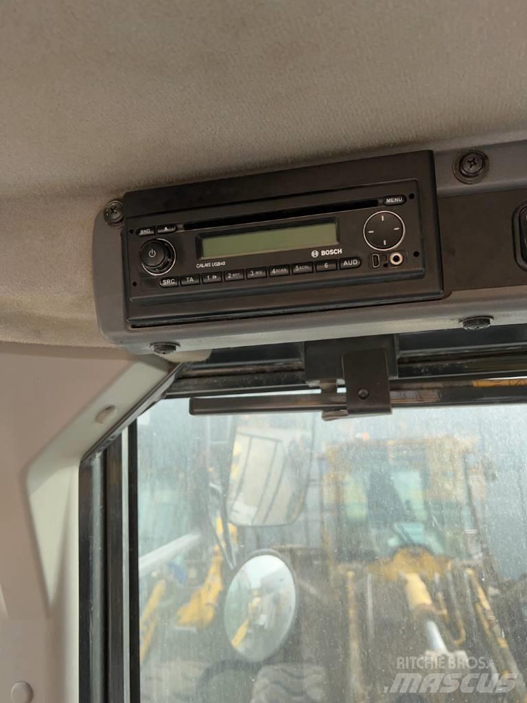 Komatsu WA 380-8 Фронтальные погрузчики