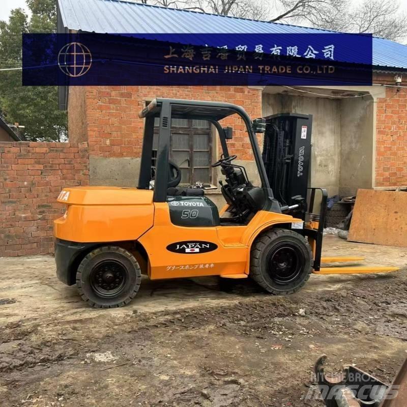 Toyota 5 ton Дизельные погрузчики