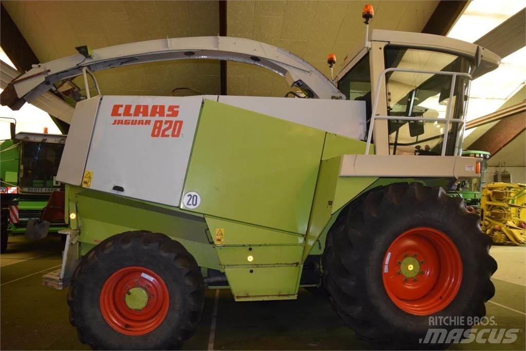 CLAAS Jaguar 820 Самоходные кормоуборочные комбайны