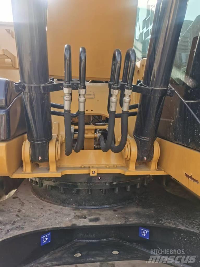 CAT 320d2 Гусеничные экскаваторы