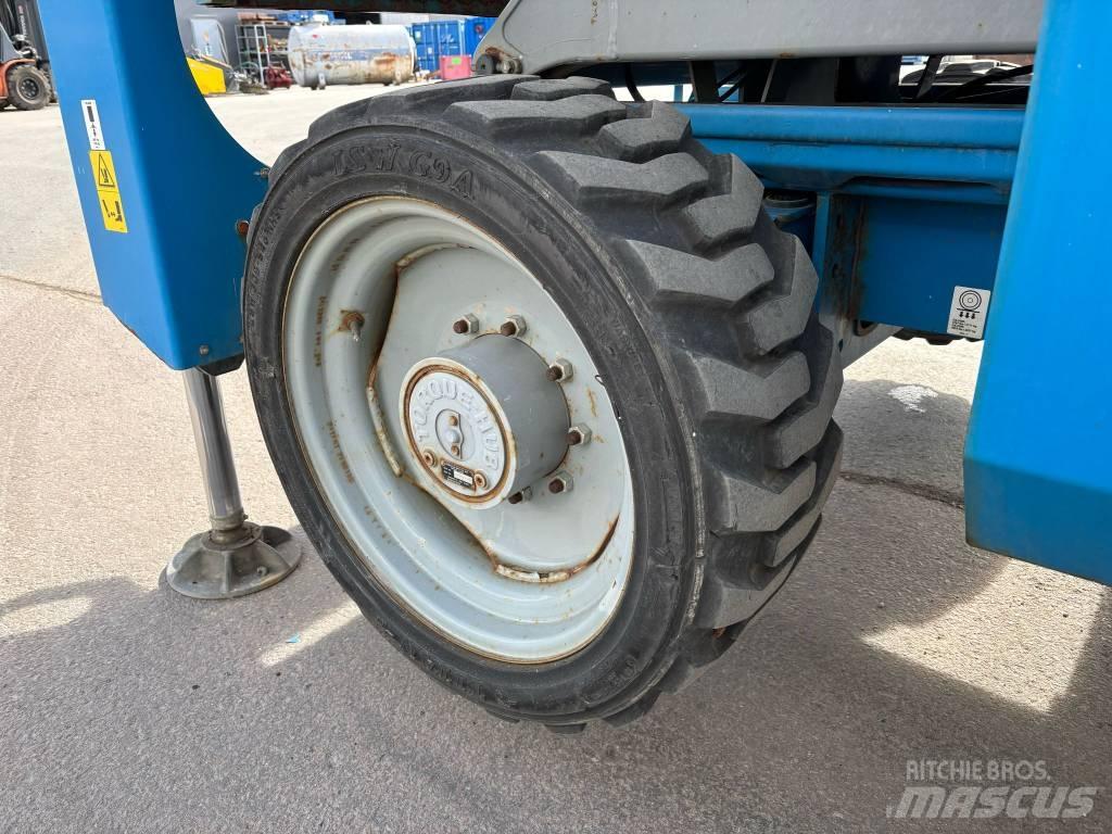 Genie GS 4390 RT Ножничные подъемники