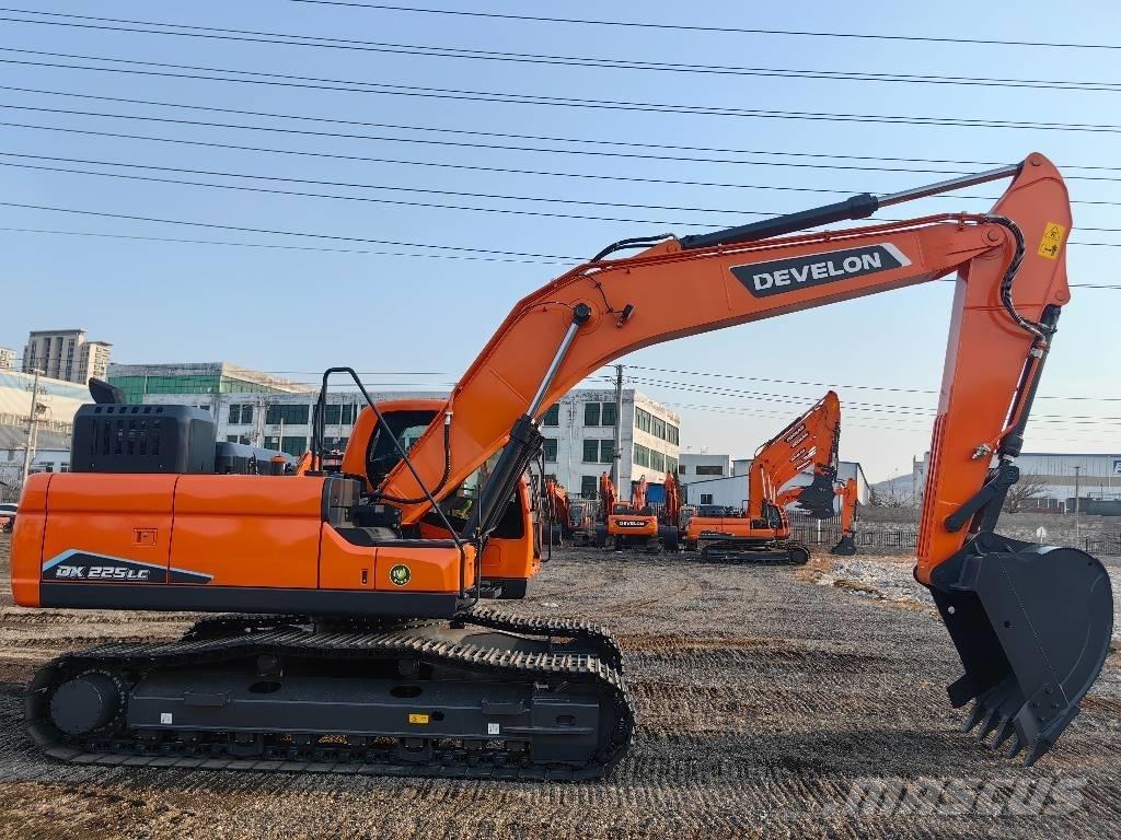 Doosan DX225 Гусеничные экскаваторы