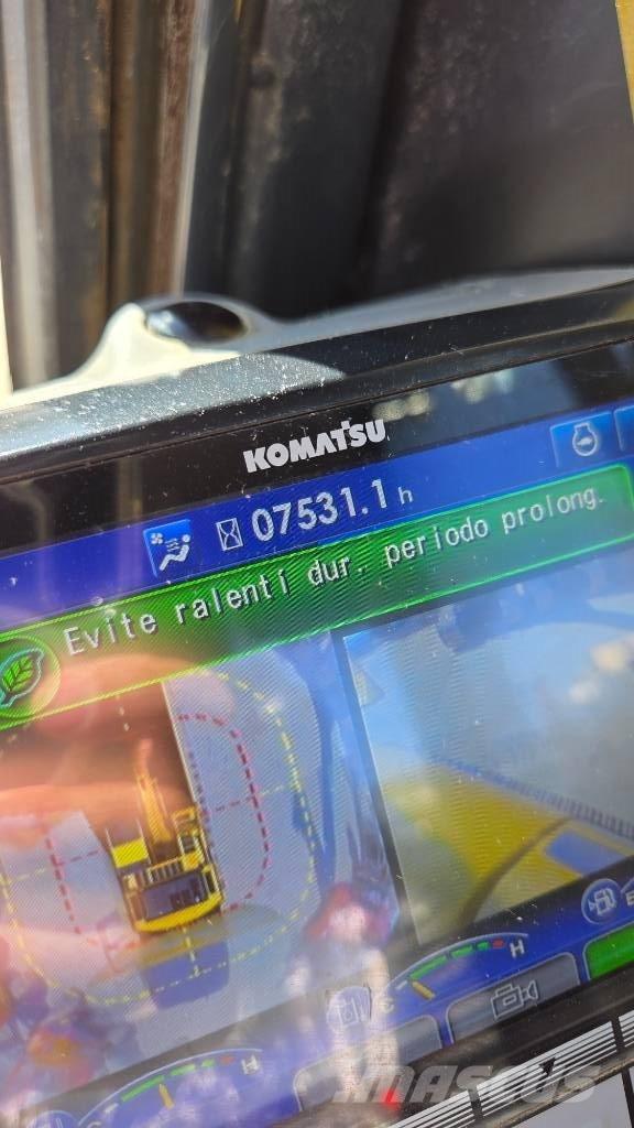 Komatsu PC 210 LC-11 Гусеничные экскаваторы