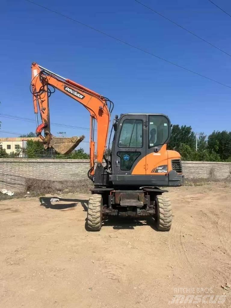 Doosan DX60W Колёсные экскаваторы