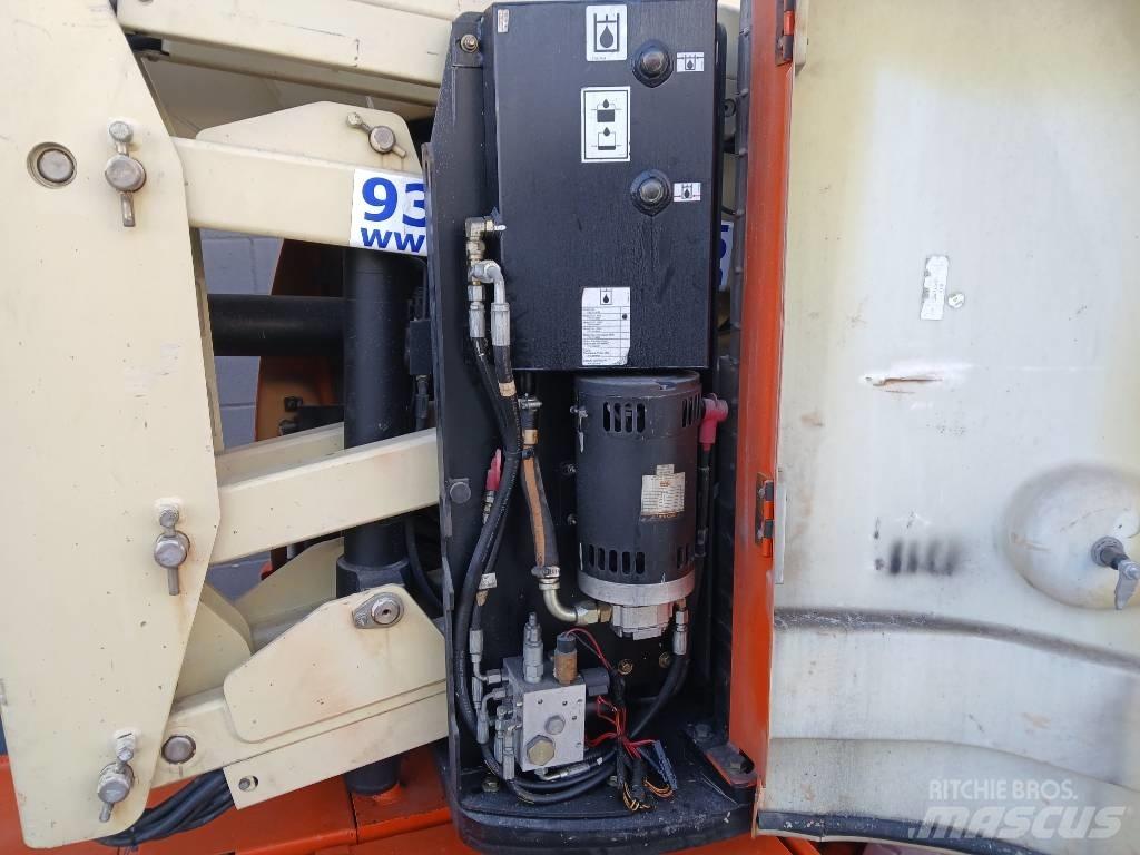 JLG E300AJP Коленчатые подъемники