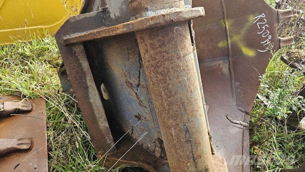  inconnu Axe Ковши