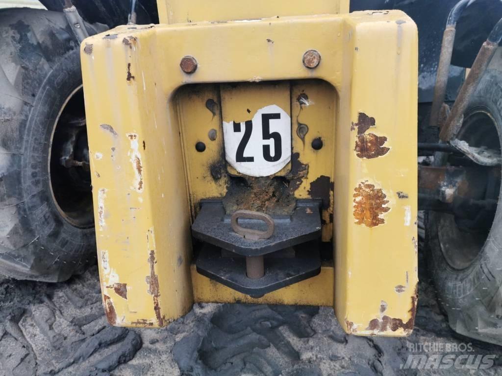 CAT TH 407 2013r Телескопические погрузчики
