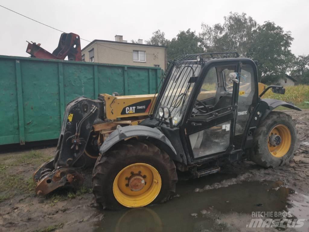 CAT TH 407 2013r Телескопические погрузчики