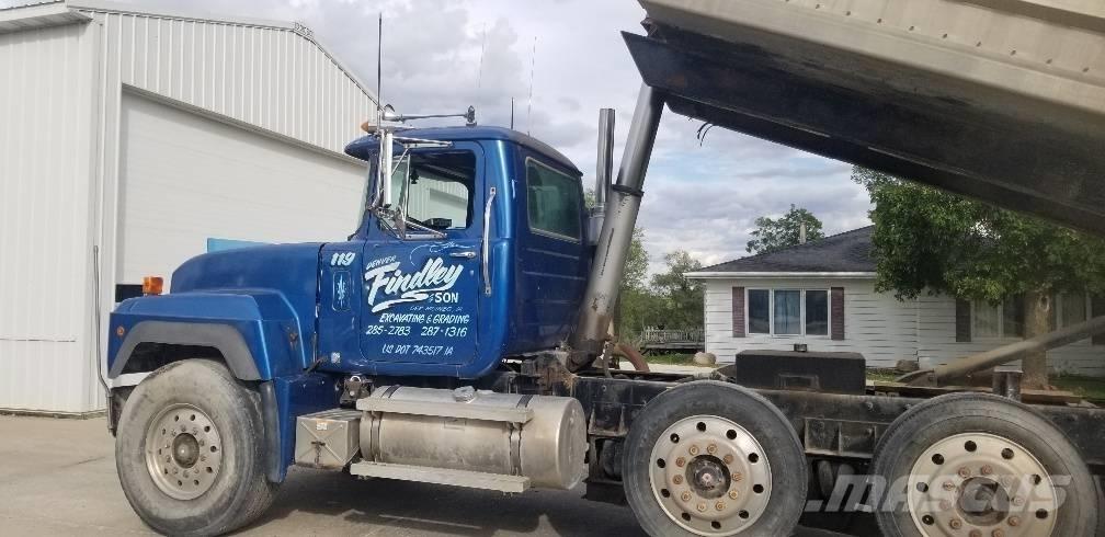 Mack RD 688 S Грузовики-Самосвалы