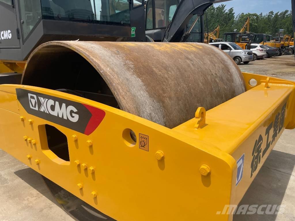 XCMG XS 223 J Грунтовые катки