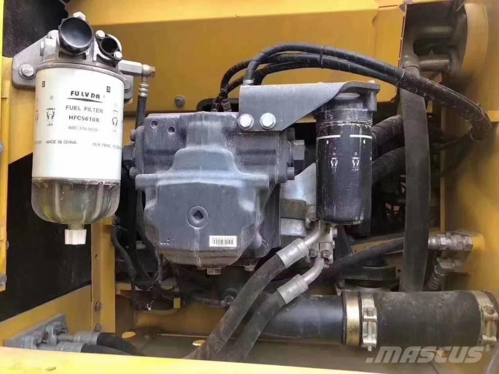 Komatsu PC 240 Гусеничные экскаваторы