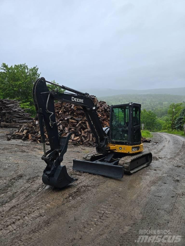 DEERE 50G Мини-экскаваторы