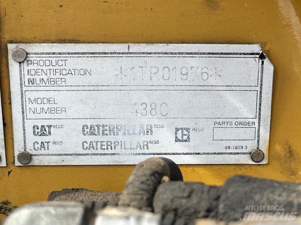 CAT 438 C Экскаваторы-погрузчики