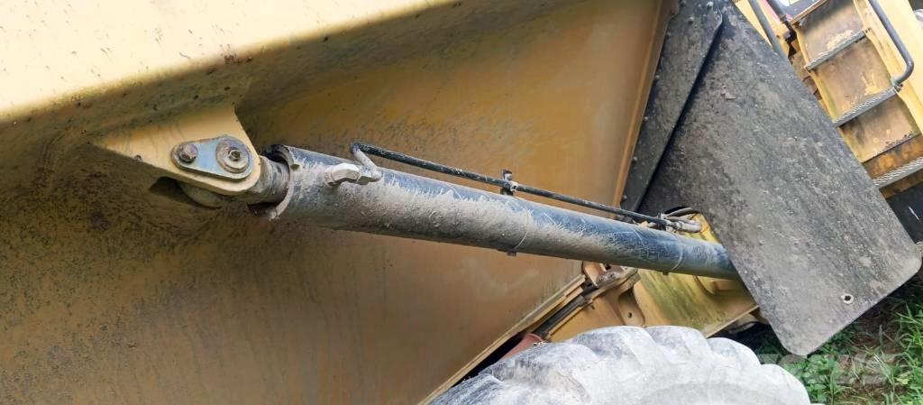 CAT 730 C 2 Шарнирно-сочленённые самосвалы