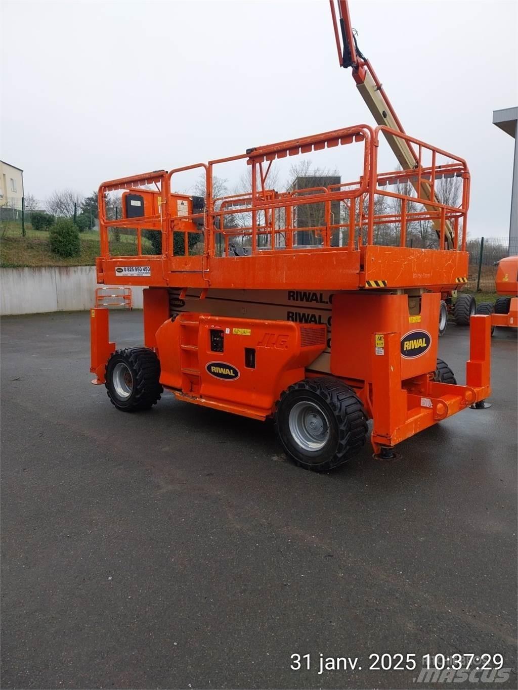 JLG 4394RT Ножничные подъемники