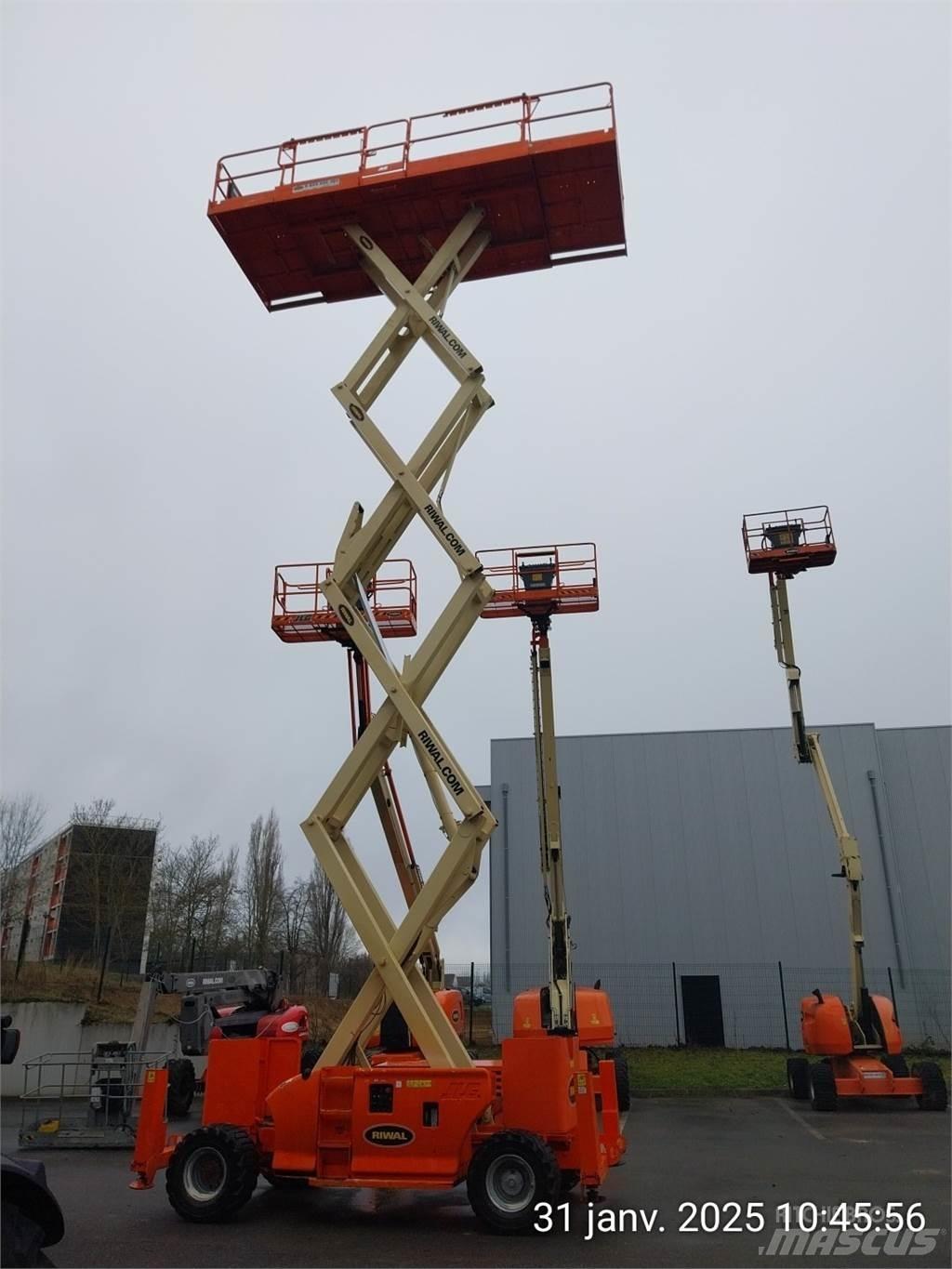 JLG 4394RT Ножничные подъемники