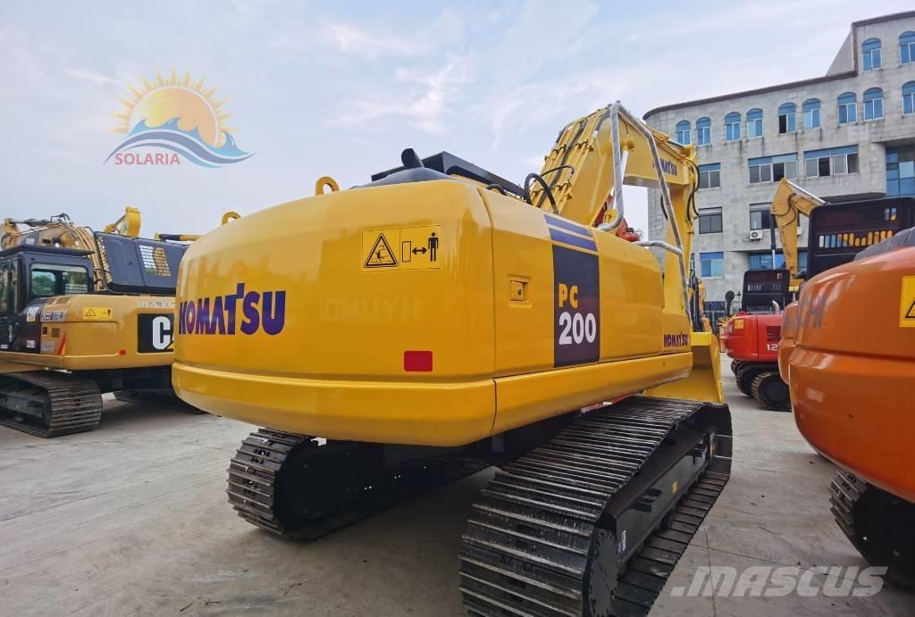Komatsu PC 200-7 Гусеничные экскаваторы