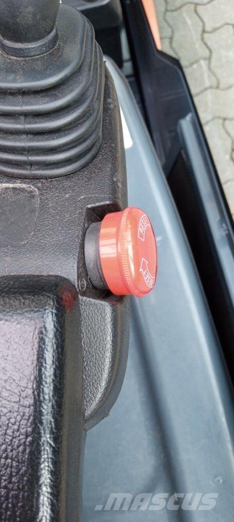 Toyota 8FBM20T Электропогрузчики