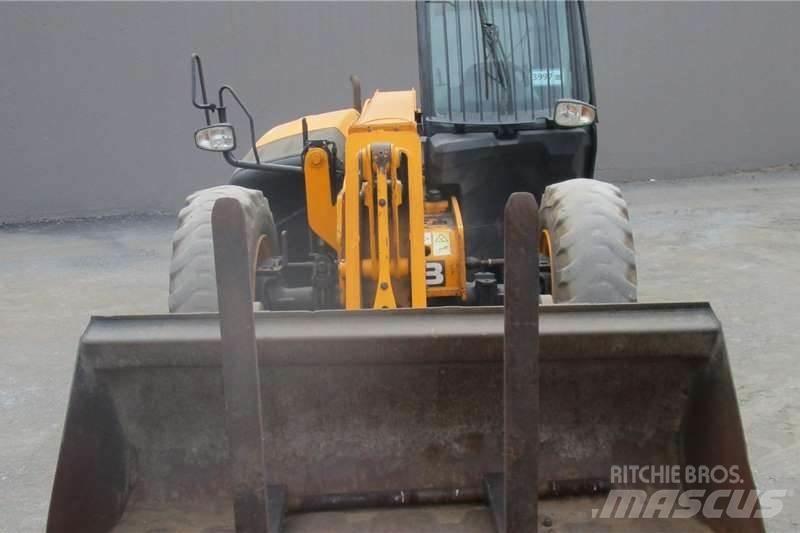 JCB 541-70 Специальные грузовики