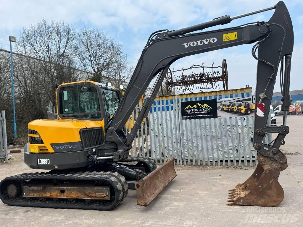 Volvo ECR 88 Малые экскаваторы 7т-12т