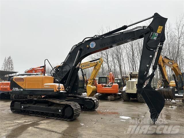 Hyundai R220LC-9S Гусеничные экскаваторы