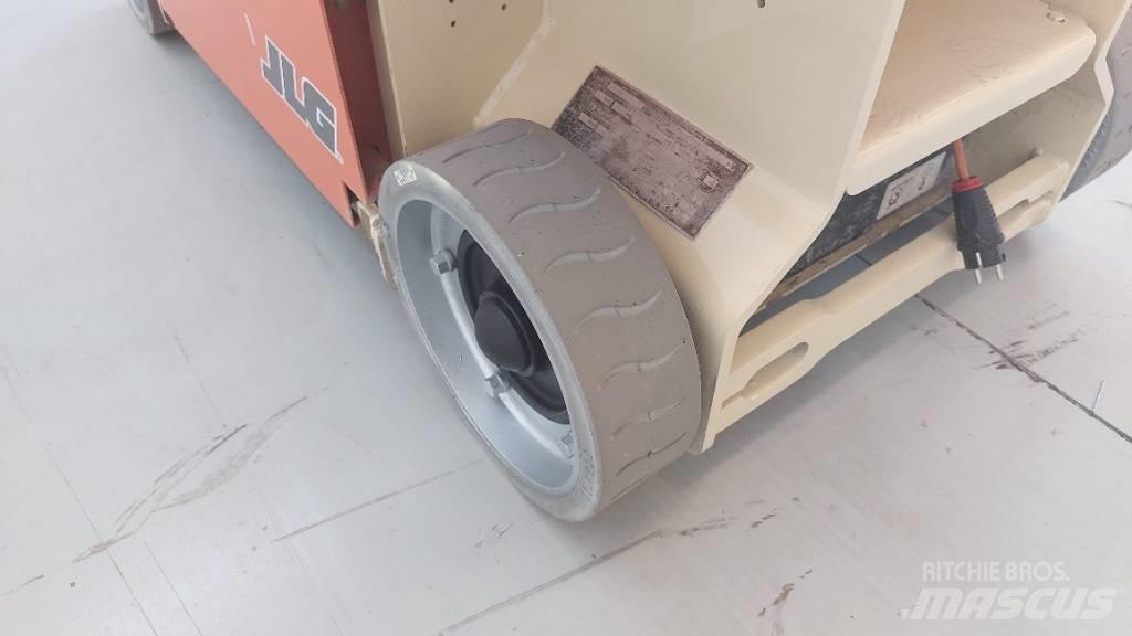 JLG 1230 ES Ножничные подъемники