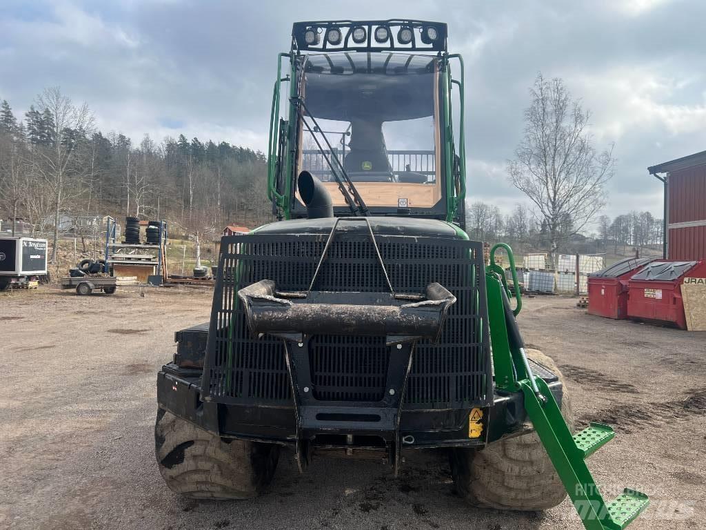 John Deere 810 E Форвардеры