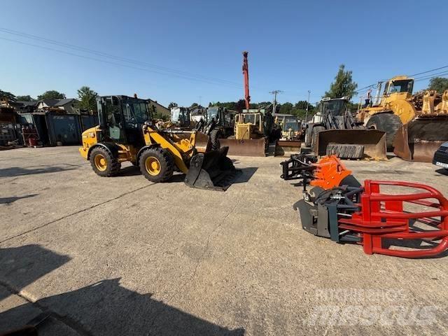 CAT 908 M - 40 Km/H Фронтальные погрузчики