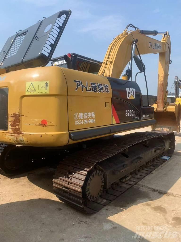 CAT 323 D L Гусеничные экскаваторы