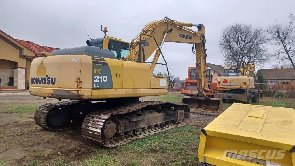 Komatsu PC 210 Гусеничные экскаваторы