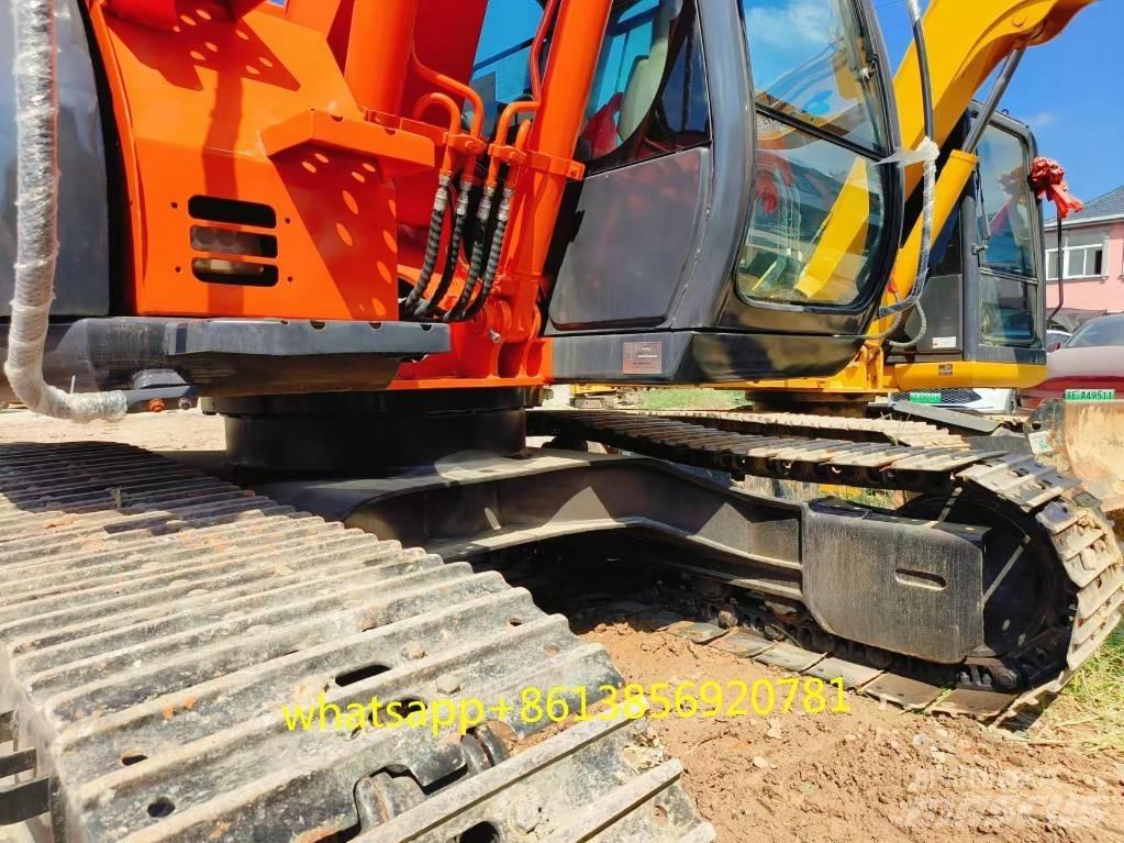 Hitachi ZX 135 US Гусеничные экскаваторы