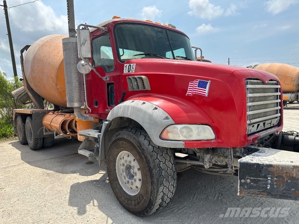 Mack Granite GU 813 Специальные грузовики