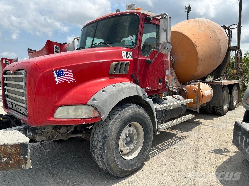 Mack Granite GU 813 Специальные грузовики