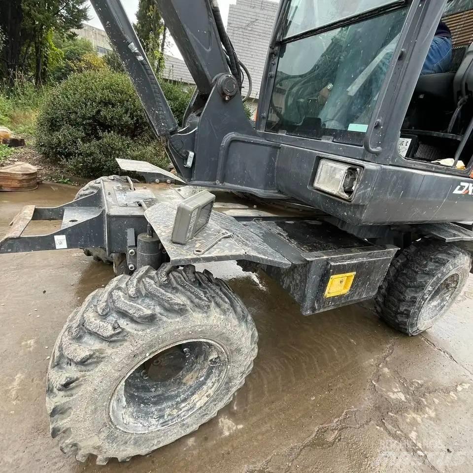Doosan DX60W Колёсные экскаваторы