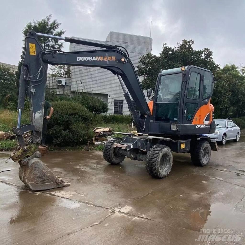 Doosan DX60W Колёсные экскаваторы