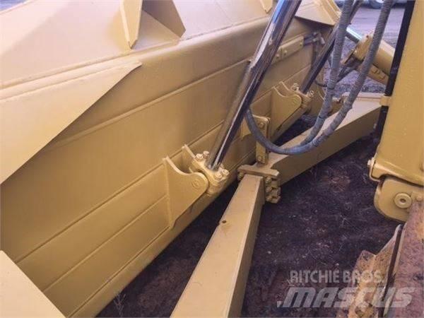 CAT D 6 R Гусеничные бульдозеры