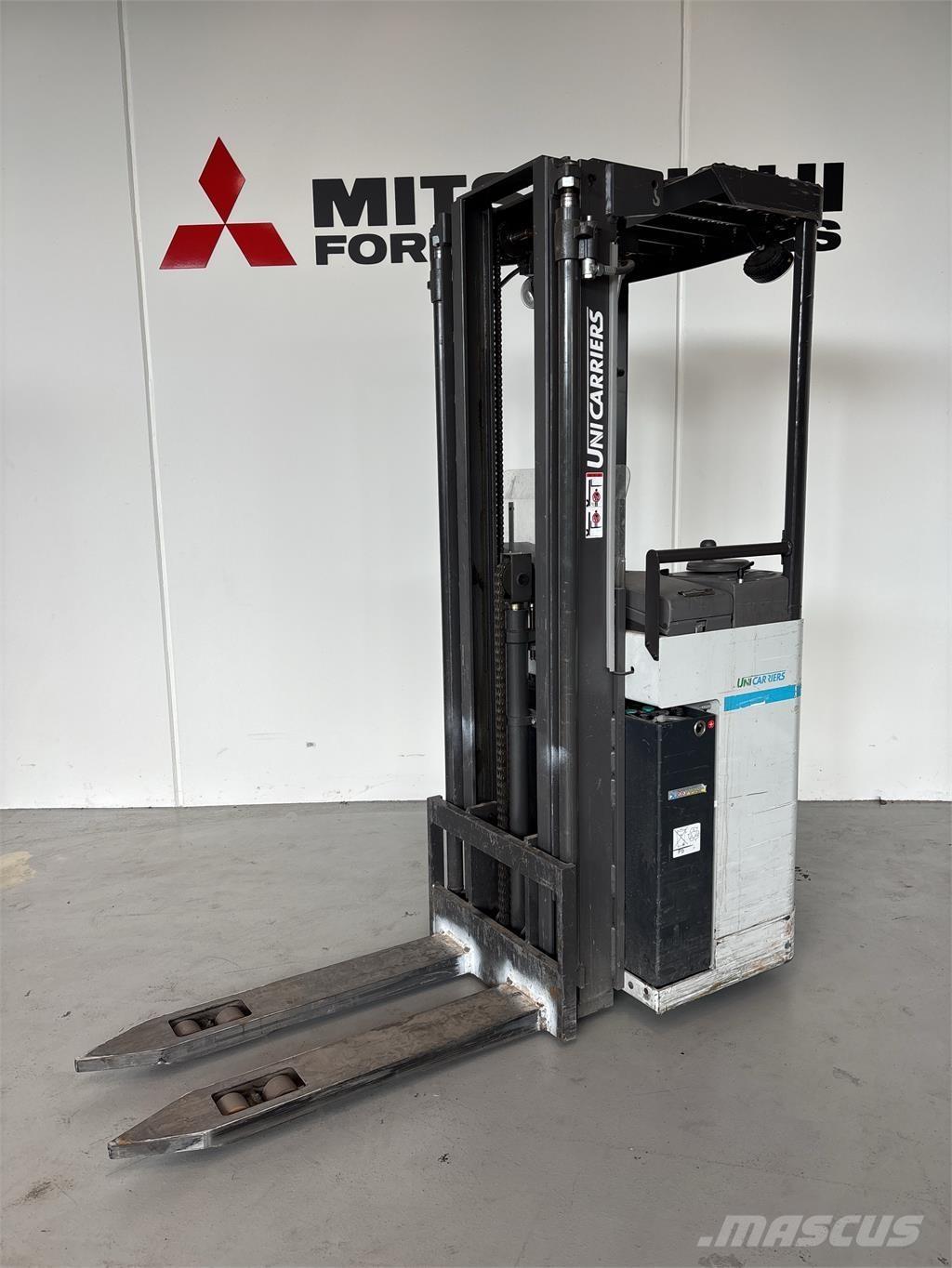 Atlet A160 Самоходные электроштабелёры