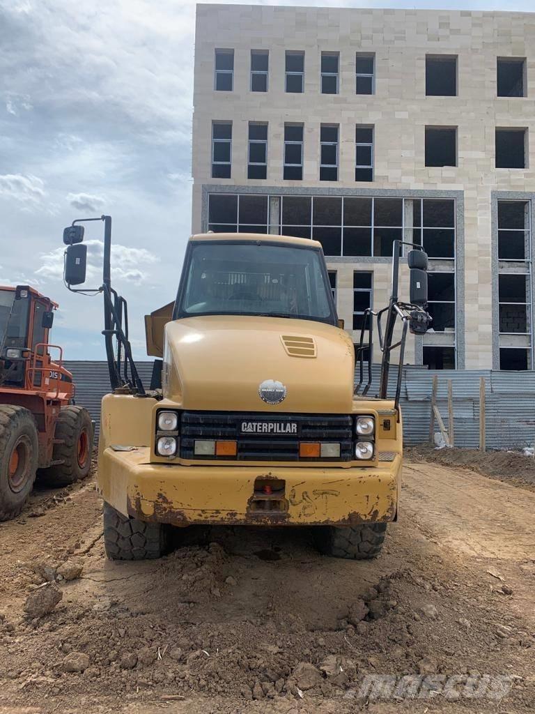 CAT 730 Шарнирно-сочленённые самосвалы