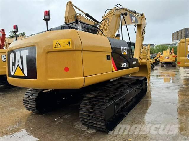 CAT 320 D2L Гусеничные экскаваторы