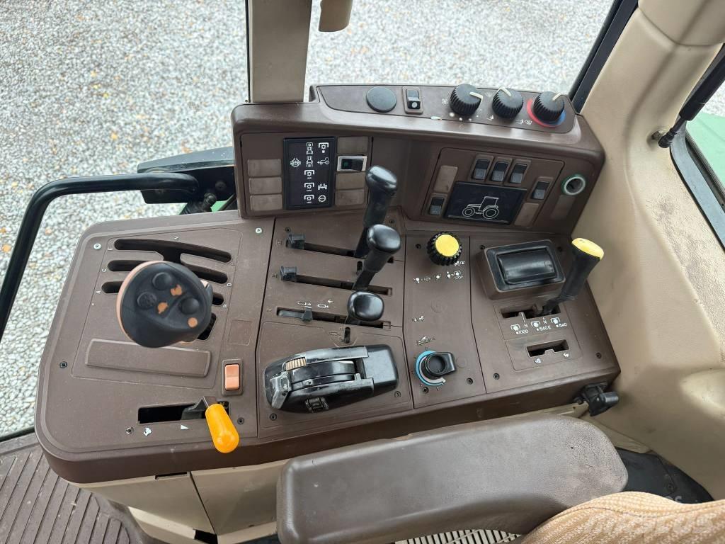 John Deere 6910 Трактора