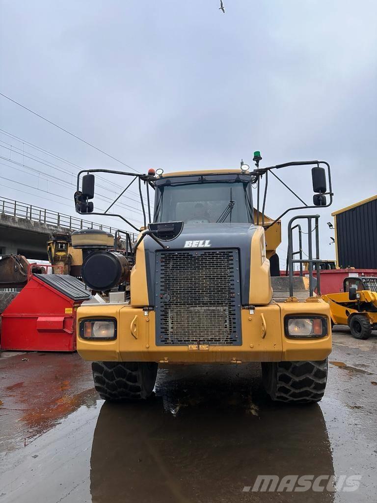Bell B 40 D Шарнирно-сочленённые самосвалы